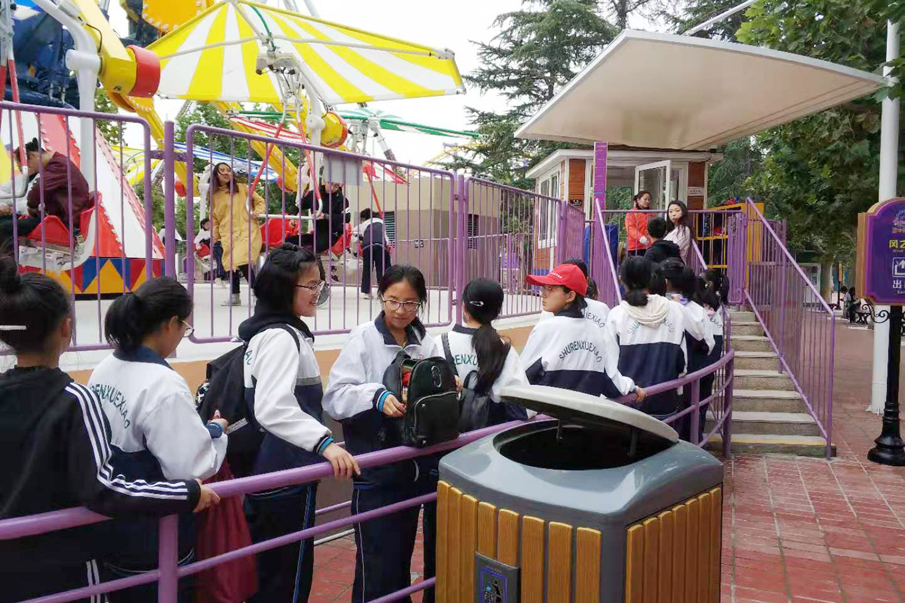 滨州经济技术开发区树人学校到富华游乐园研学